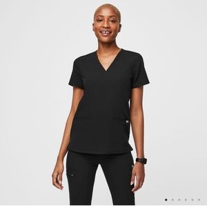 Women’s Casma Three Pocket Scrub Top